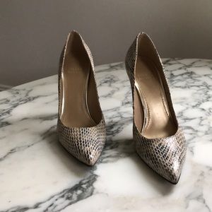 Stuart Weitzman Snake Skin Pumps/Heels Size 8